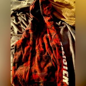 this is an Hollister hoodie, men’s, red, black . The quality is great